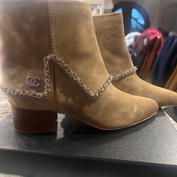 NEW CHANEL BOOTS (never worn) - Picture 6 of 10